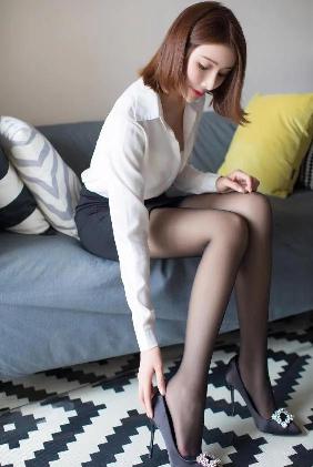 幽灵娘翻白眼流口水流眼泪图片